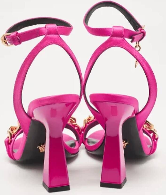 Versace Pre-owned Satin sandals Pink Dames