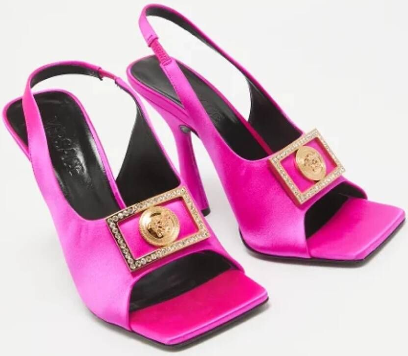 Versace Pre-owned Satin sandals Pink Dames