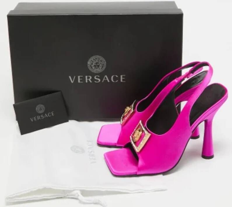 Versace Pre-owned Satin sandals Pink Dames