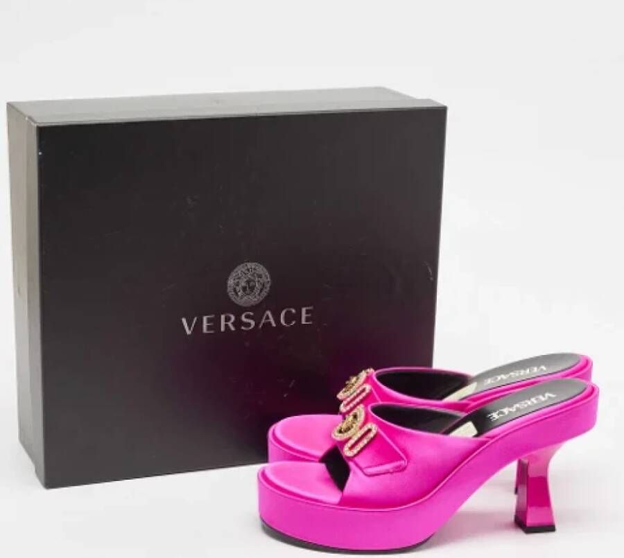 Versace Pre-owned Satin sandals Purple Dames