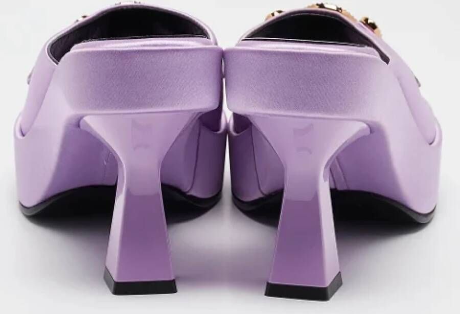 Versace Pre-owned Satin sandals Purple Dames