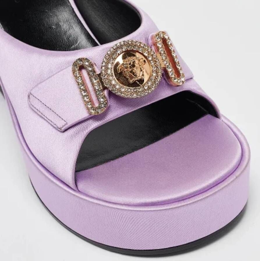 Versace Pre-owned Satin sandals Purple Dames