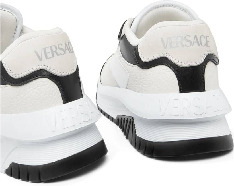 Versace Witte Sneakers met Greca Motif Logo White Dames