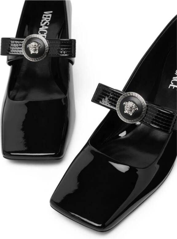 Versace Zwarte Lakleren Strik Detail Hakken Black Dames