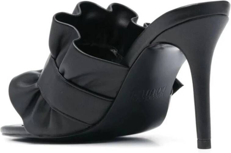 Versace Zwarte Open Sandalen met Gouden Gesp Black Dames