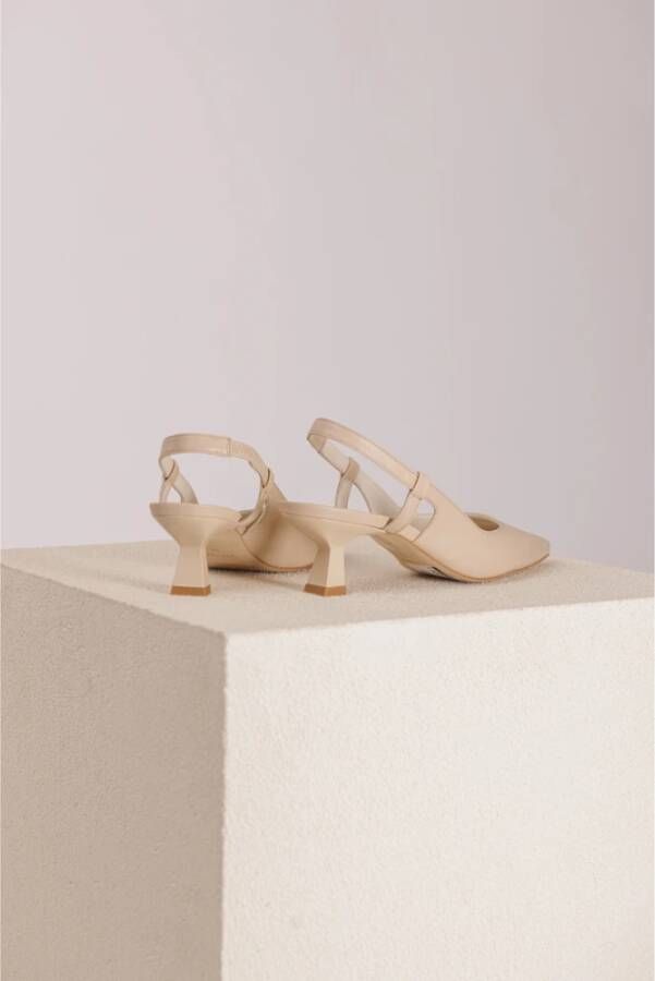 Via Vai Elegante Slingback Pump met Kitten Heel Beige Dames