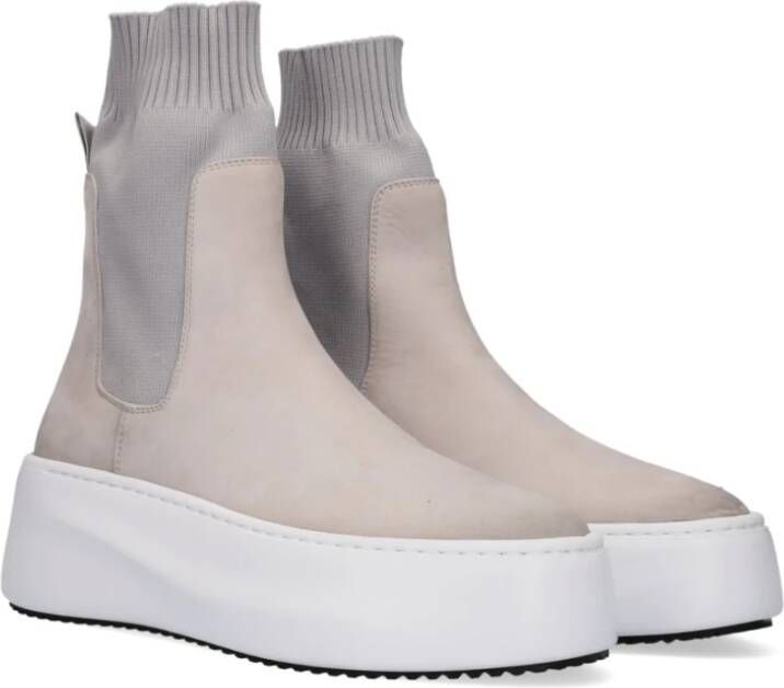 Vic Matié Beige Nubuck Chelsea Boots met Elastische Panelen Beige Dames