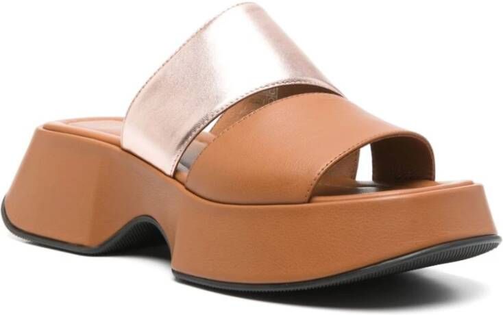 Vic Matié Bruine Leren Sandalen met Uitsparingen Brown Dames