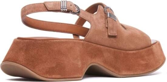 Vic Matié Bruine Sandalen met Achtergesp Sluiting Brown Dames