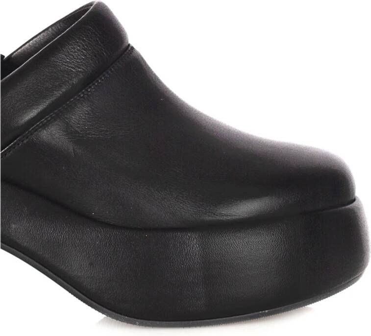 Vic Matié Flats Zwart Dames