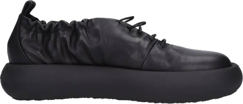 Vic Matié Platte schoenen Zwart Black Dames