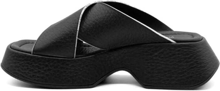 Vic Matié Zwarte Leren Crossover Slipper Black Dames