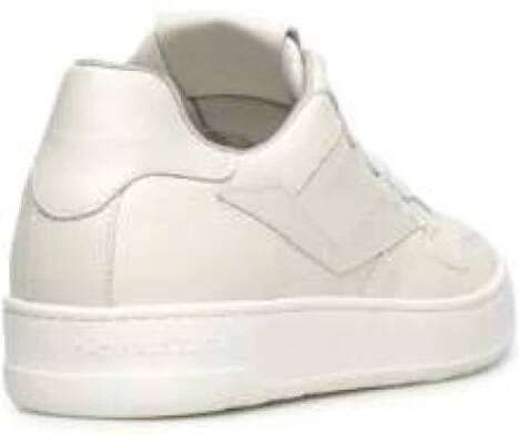 Voile blanche Witte Leren Geperforeerde Sneakers Street Chic Stijl Wit Heren