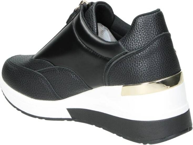 XTI Sneakers Zwart Dames