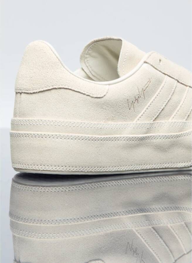 Y-3 Suede Gazelle Sneakers Beige Heren