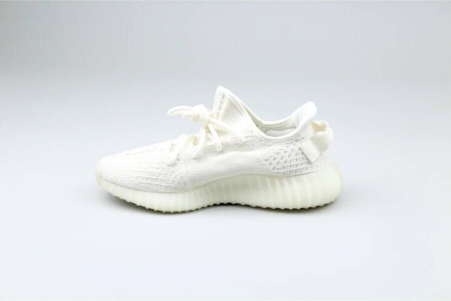 Yeezy Witte Boost Sneakers met Mesh-accenten White Dames