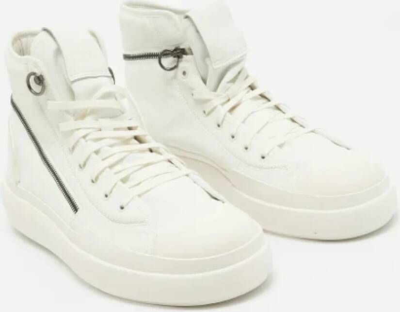 Yohji Yamamoto Pre-owned Coated canvas sneakers White Heren