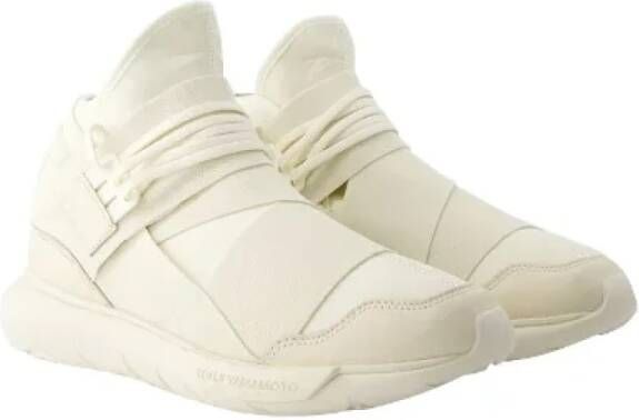 Yohji Yamamoto Pre-owned Leather sneakers Beige Dames