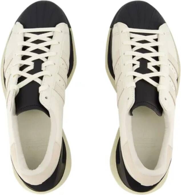 Yohji Yamamoto Pre-owned Leather sneakers Beige Dames