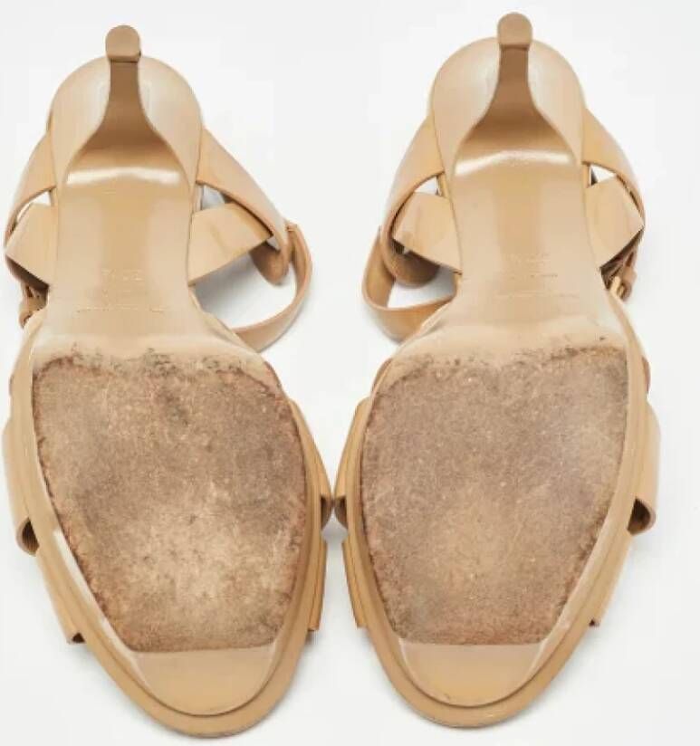 Yves Saint Laurent Vintage Pre-owned Leather sandals Beige Dames