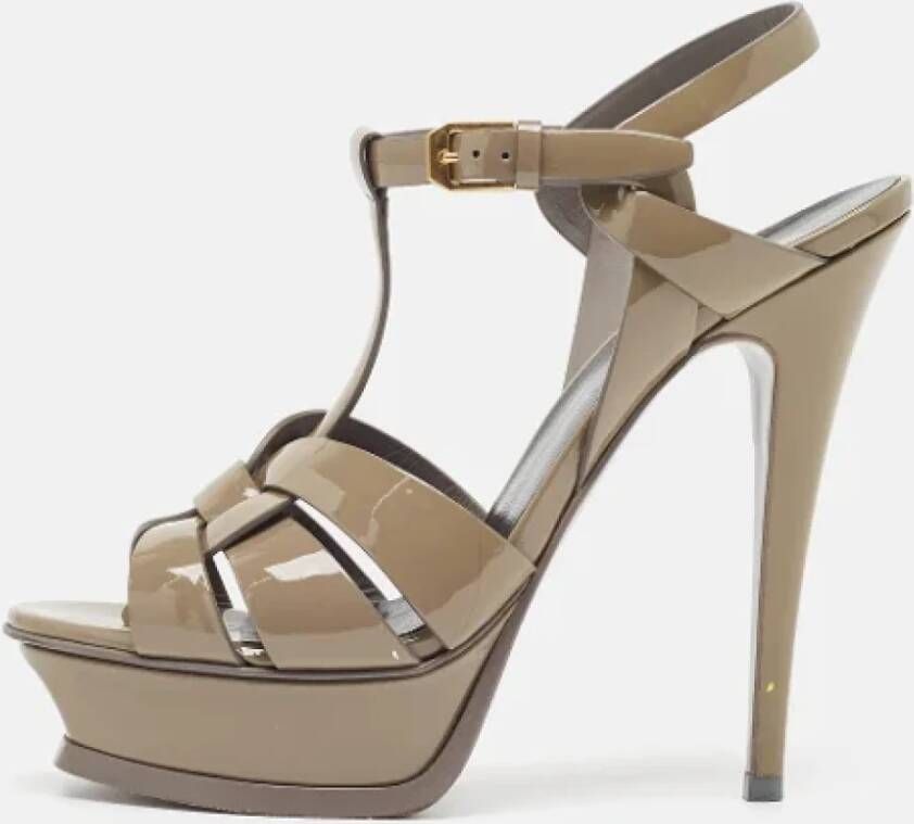 Yves Saint Laurent Vintage Pre-owned Leather sandals Beige Dames