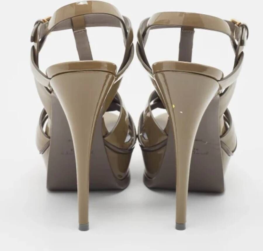 Yves Saint Laurent Vintage Pre-owned Leather sandals Beige Dames