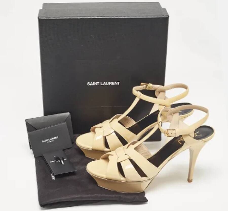 Yves Saint Laurent Vintage Pre-owned Leather sandals Beige Dames