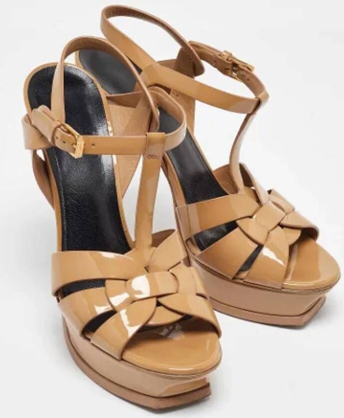 Yves Saint Laurent Vintage Pre-owned Leather sandals Beige Dames