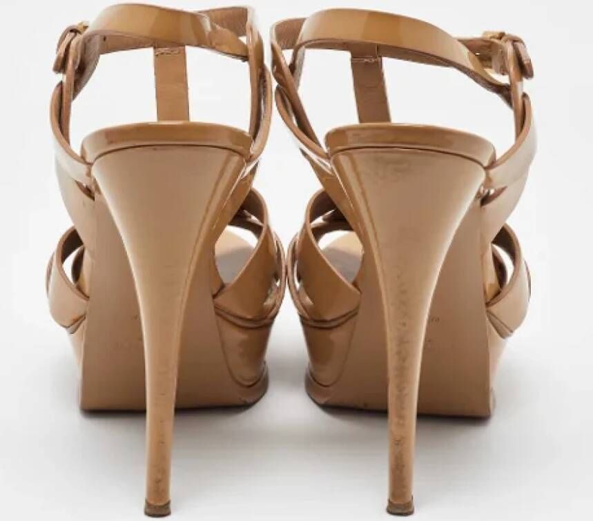 Yves Saint Laurent Vintage Pre-owned Leather sandals Beige Dames