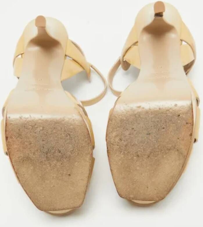 Yves Saint Laurent Vintage Pre-owned Leather sandals Beige Dames