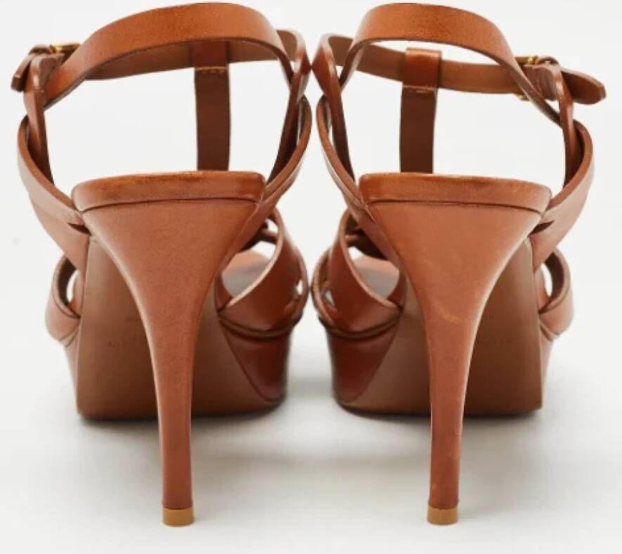 Yves Saint Laurent Vintage Pre-owned Leather sandals Brown Dames