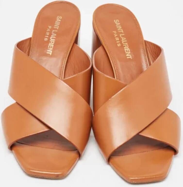 Yves Saint Laurent Vintage Pre-owned Leather sandals Brown Dames