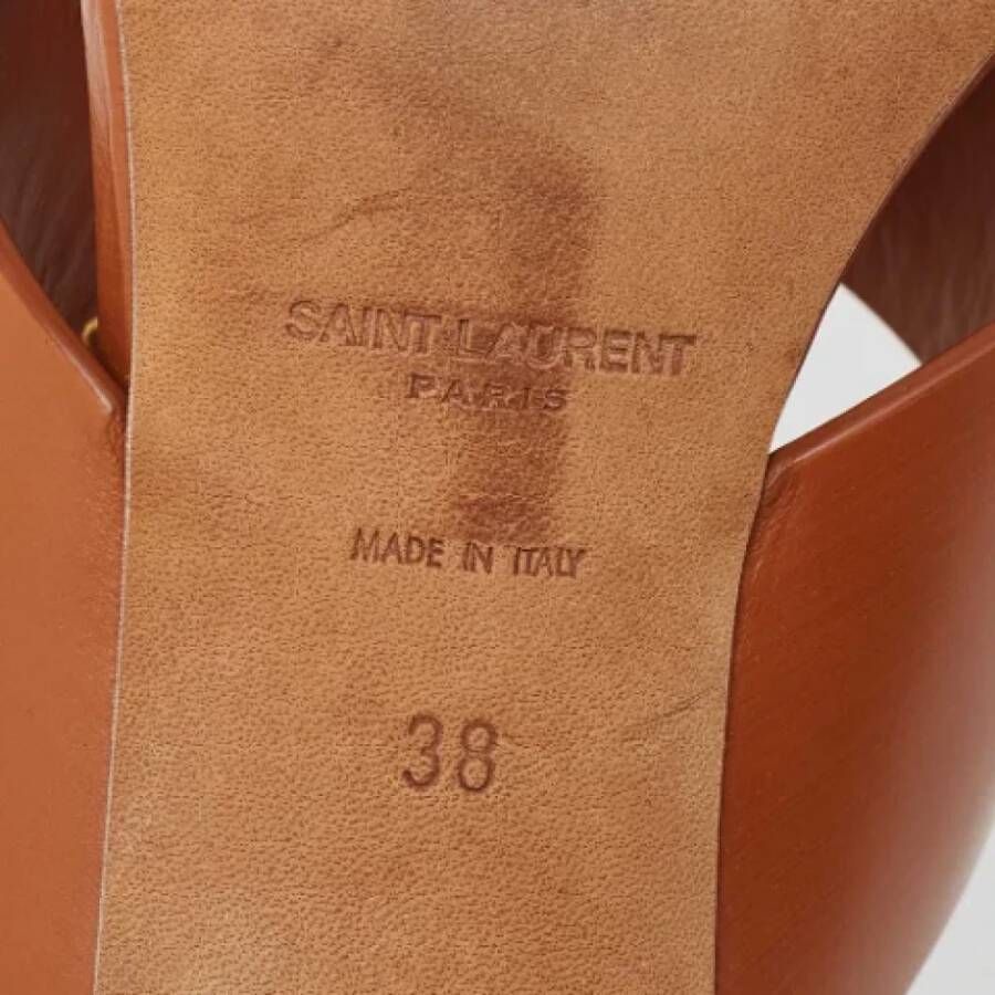 Yves Saint Laurent Vintage Pre-owned Leather sandals Brown Dames