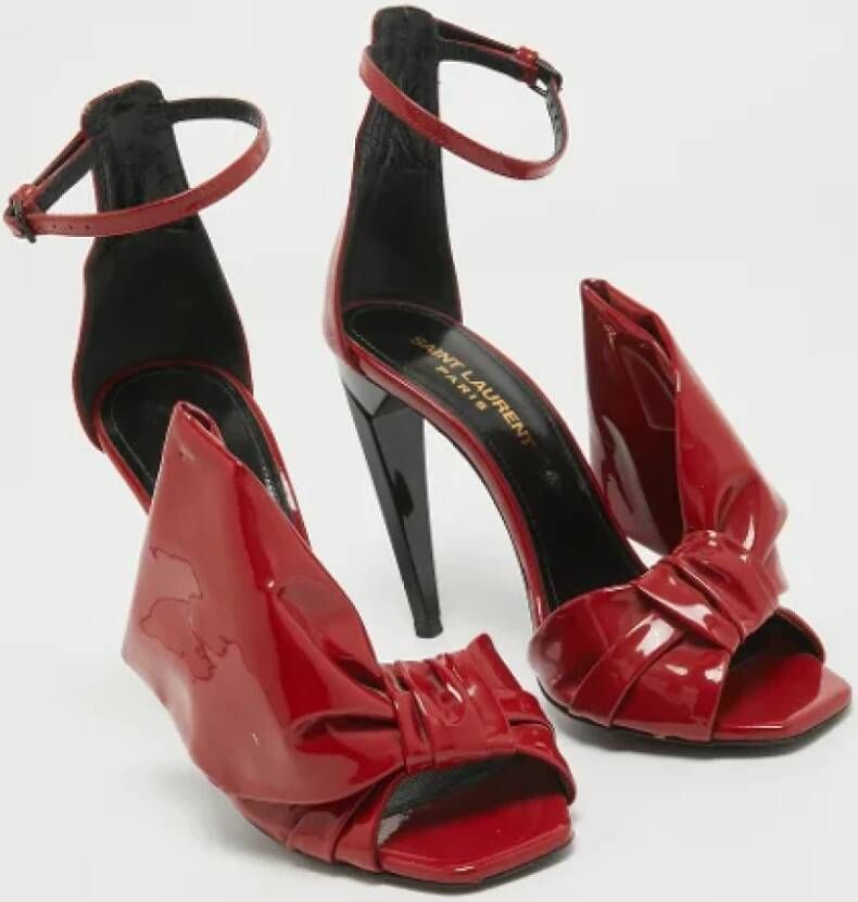 Yves Saint Laurent Vintage Pre-owned Leather sandals Red Dames