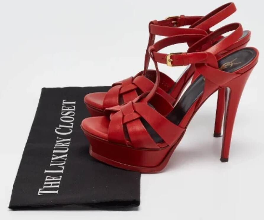 Yves Saint Laurent Vintage Pre-owned Leather sandals Red Dames