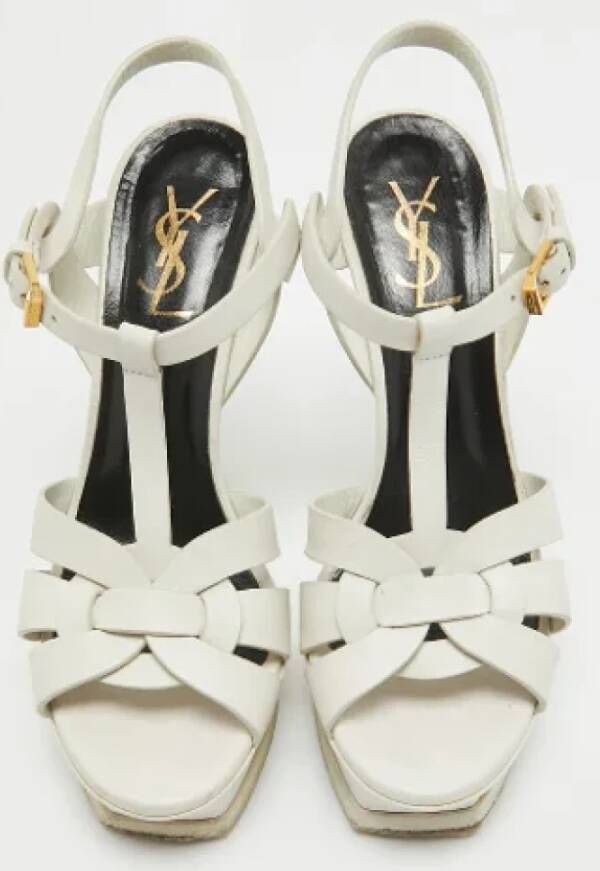 Yves Saint Laurent Vintage Pre-owned Leather sandals White Dames