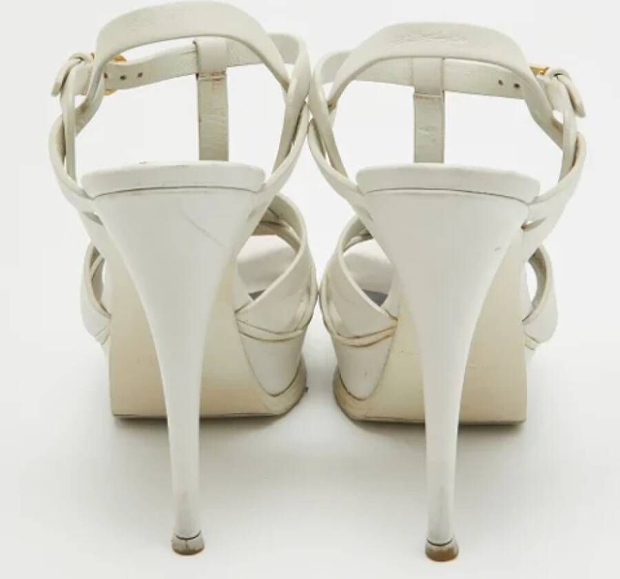 Yves Saint Laurent Vintage Pre-owned Leather sandals White Dames