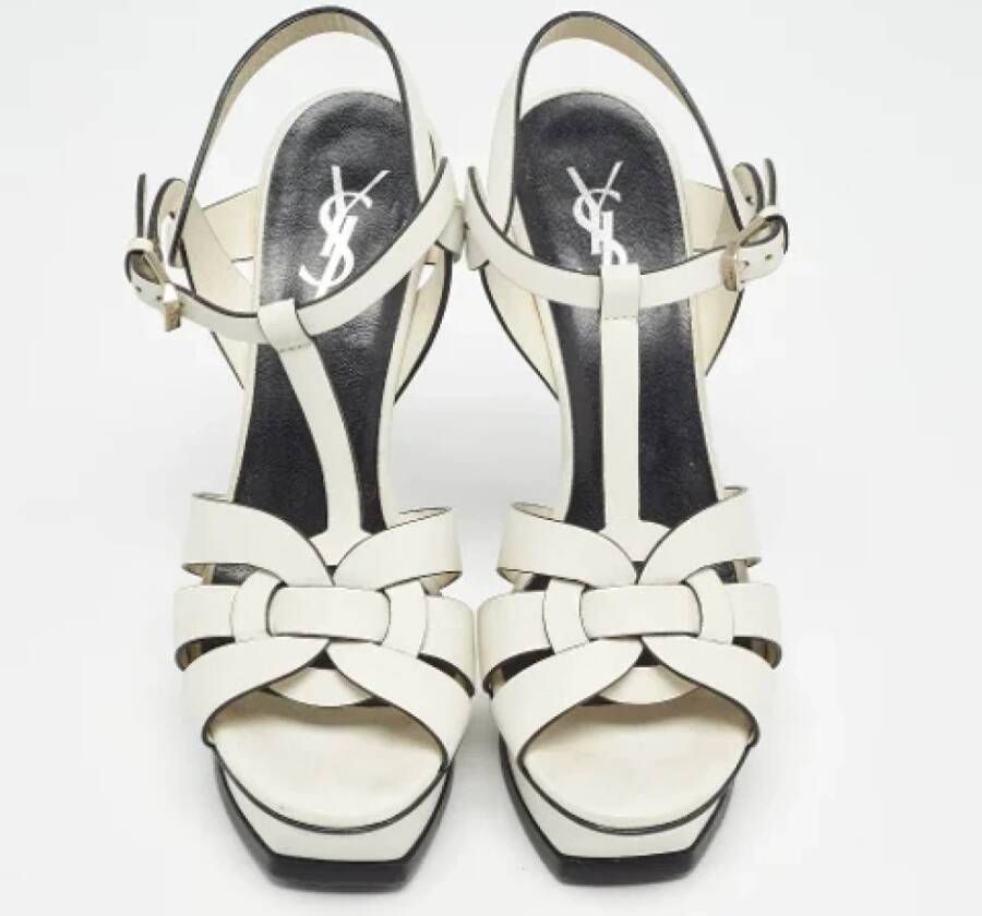 Yves Saint Laurent Vintage Pre-owned Leather sandals White Dames