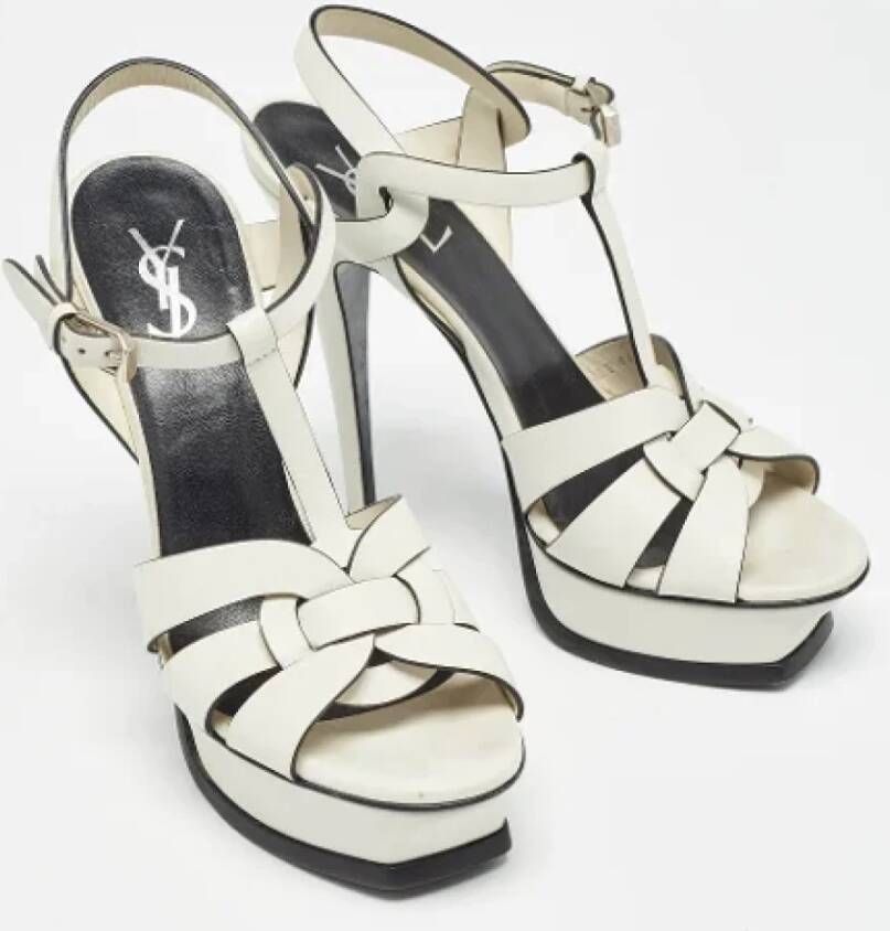 Yves Saint Laurent Vintage Pre-owned Leather sandals White Dames