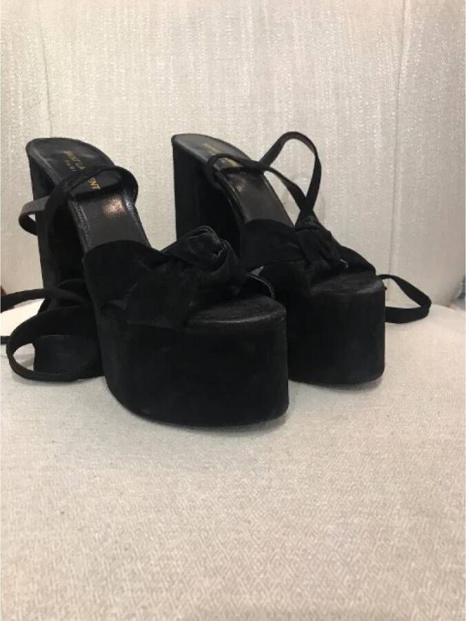 Yves Saint Laurent Vintage Pre-owned Suede sandals Black Dames