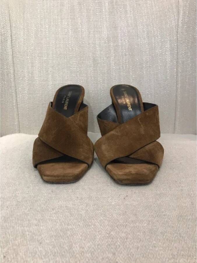Yves Saint Laurent Vintage Pre-owned Suede sandals Brown Dames