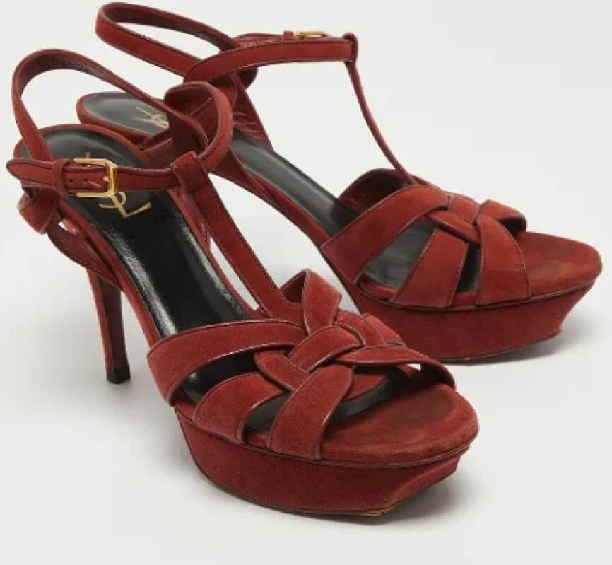 Yves Saint Laurent Vintage Pre-owned Suede sandals Red Dames