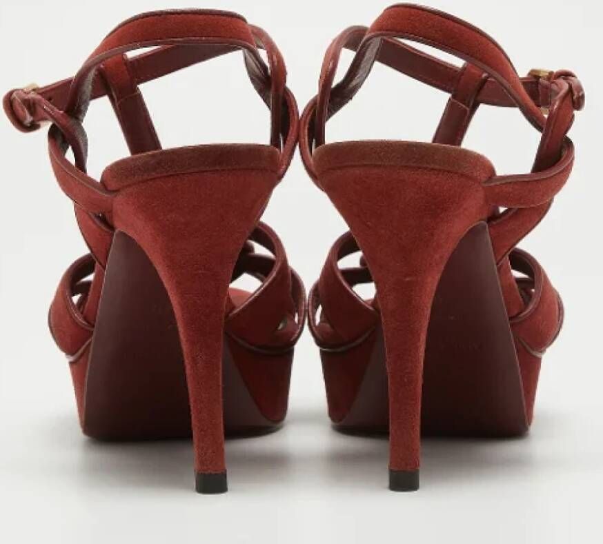 Yves Saint Laurent Vintage Pre-owned Suede sandals Red Dames