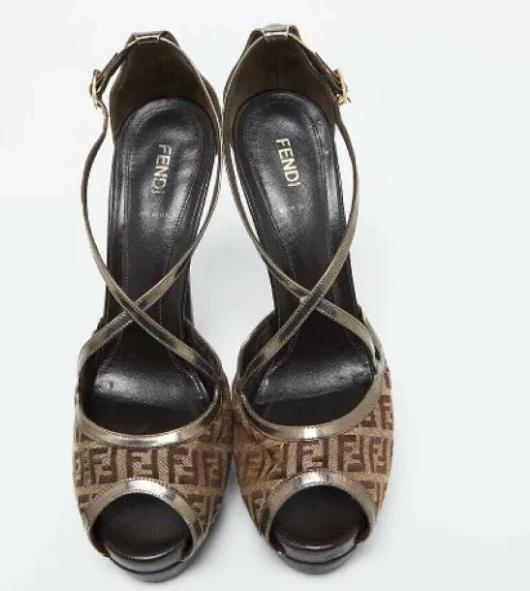 Fendi Vintage Pre-owned Canvas sandals Brown Dames