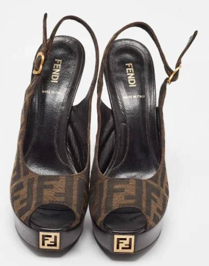 Fendi Vintage Pre-owned Canvas sandals Brown Dames