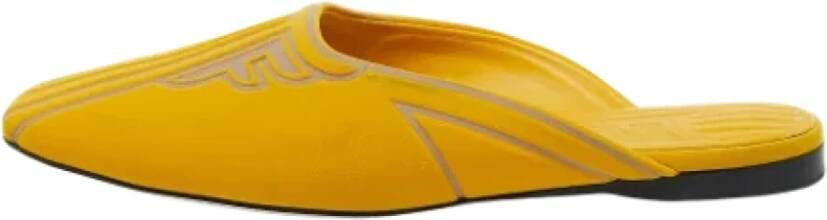 Fendi Vintage Pre-owned Fabric flats Yellow Dames