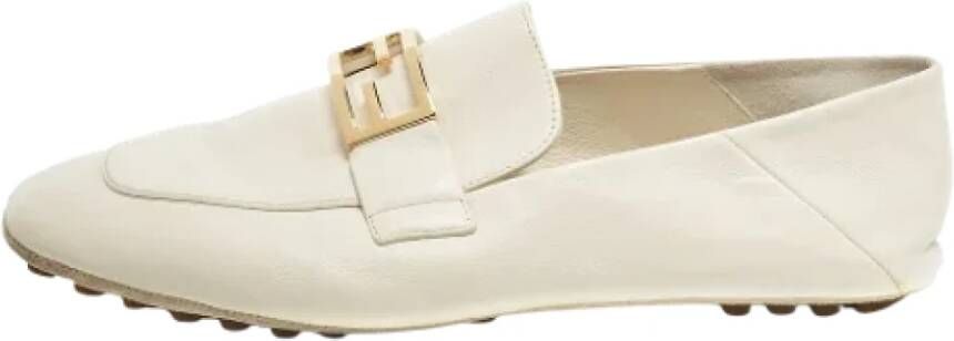 Fendi Vintage Pre-owned Leather flats White Dames