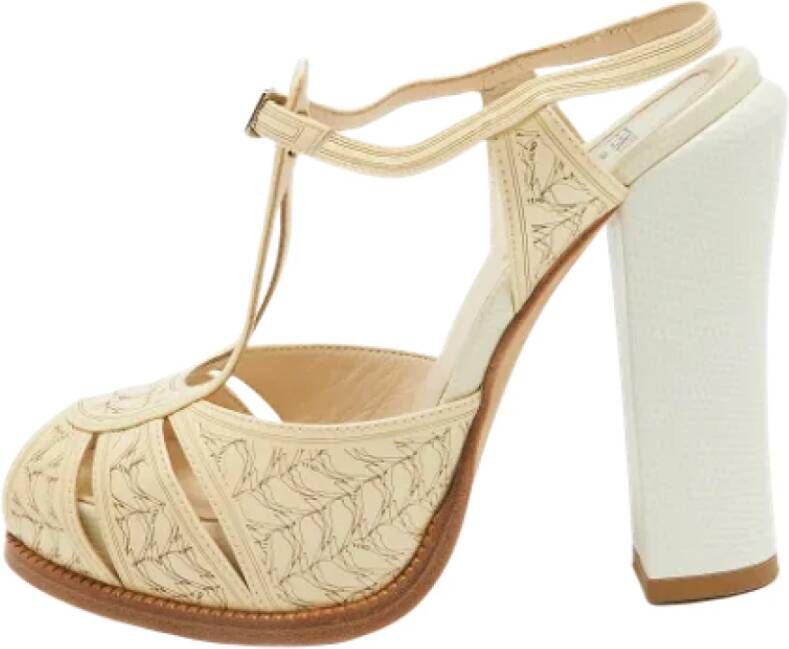 Fendi Vintage Pre-owned Leather sandals Beige Dames