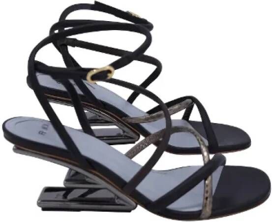 Fendi Vintage Pre-owned Leather sandals Black Dames