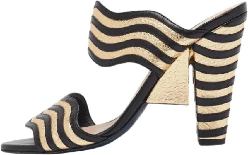 Fendi Vintage Pre-owned Leather sandals Black Dames